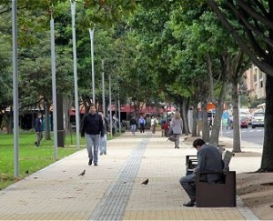 Espacio público en el Parque de la 93