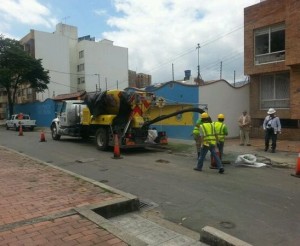 Máquina tapahuecos en Bogotá